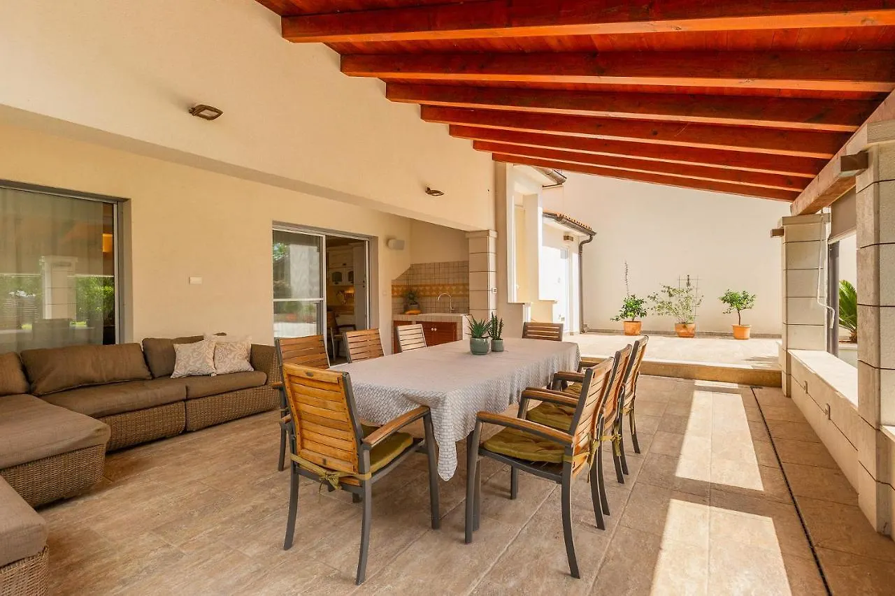 פולה Nona'S Garden Apartment 0*,  קרואטיה