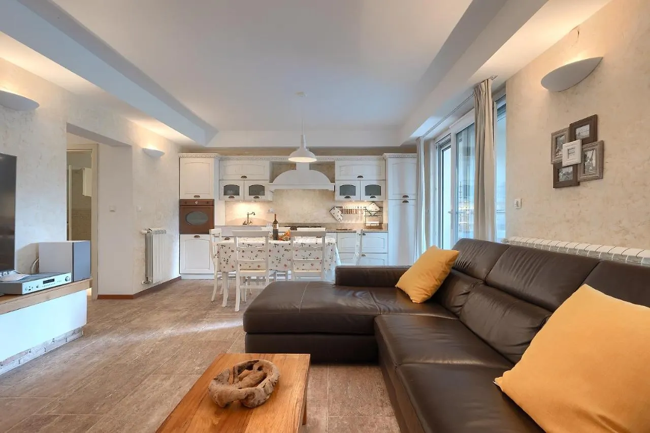 פולה Nona'S Garden Apartment קרואטיה